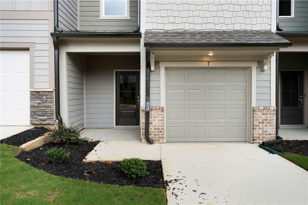 22 Magnolia Boulevard. Cedartown, GA 30125