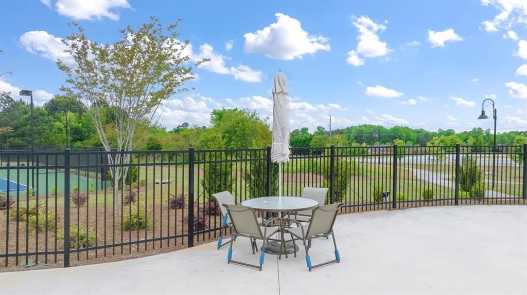 300 Defilippe Drive. Statham, GA 30666