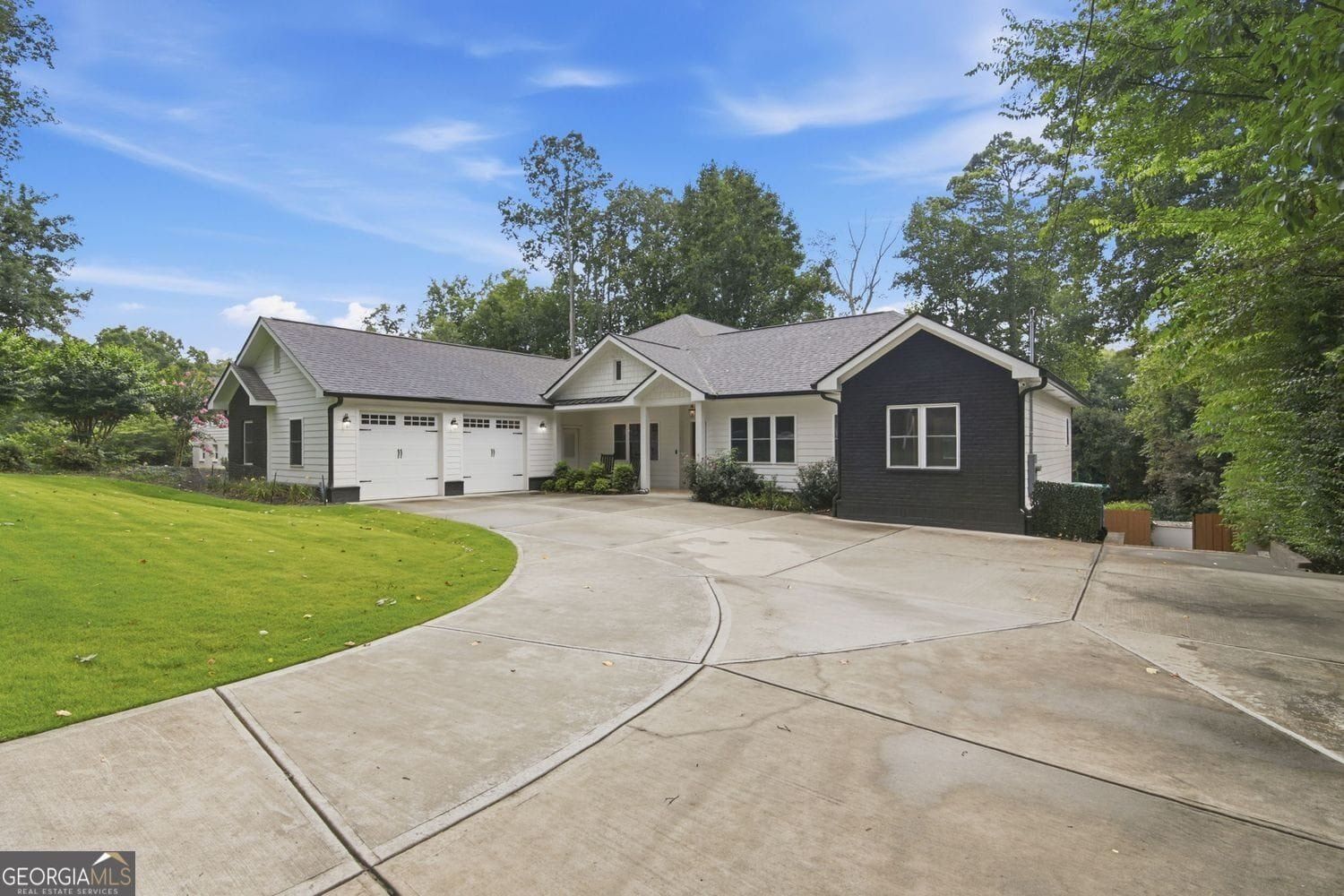 5384 Harris Circle. Dunwoody, GA 30338