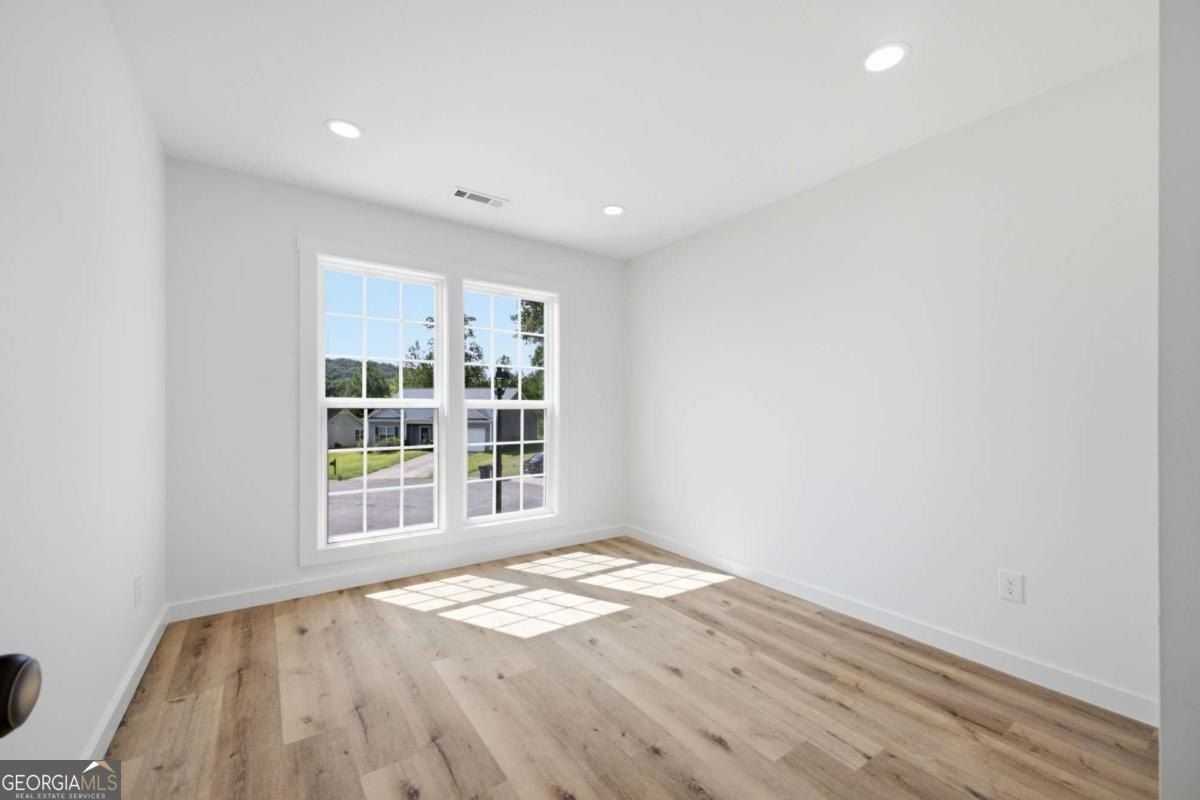 305 Legacy Lane. Calhoun, GA 30701