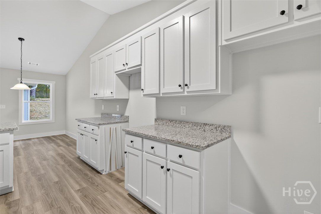 428 Seashell Court. Statham, GA 30666