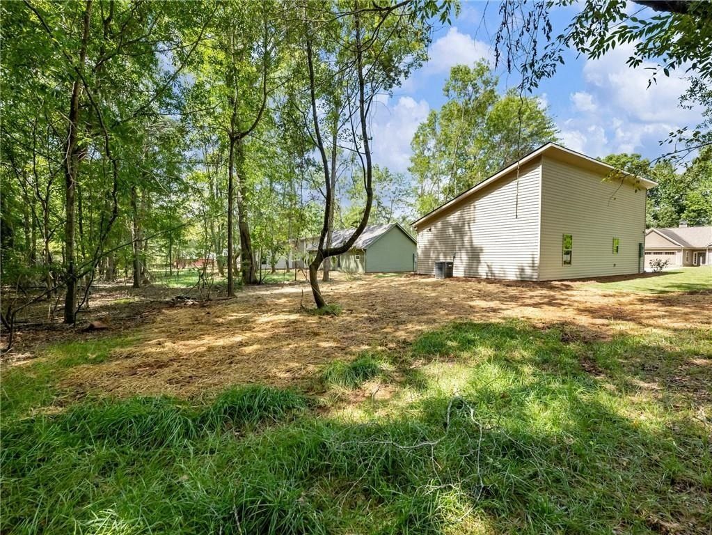8083 Beachwood Drive. Murrayville, GA 30564