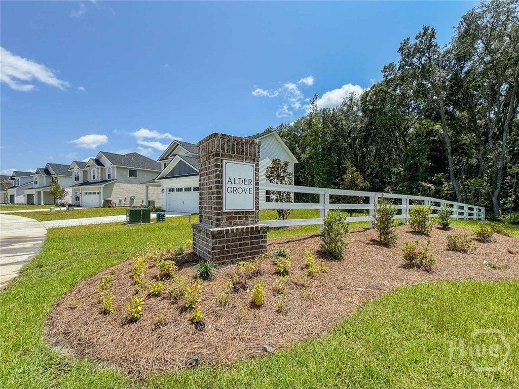 46 Ringo Way. Midway, GA 31320