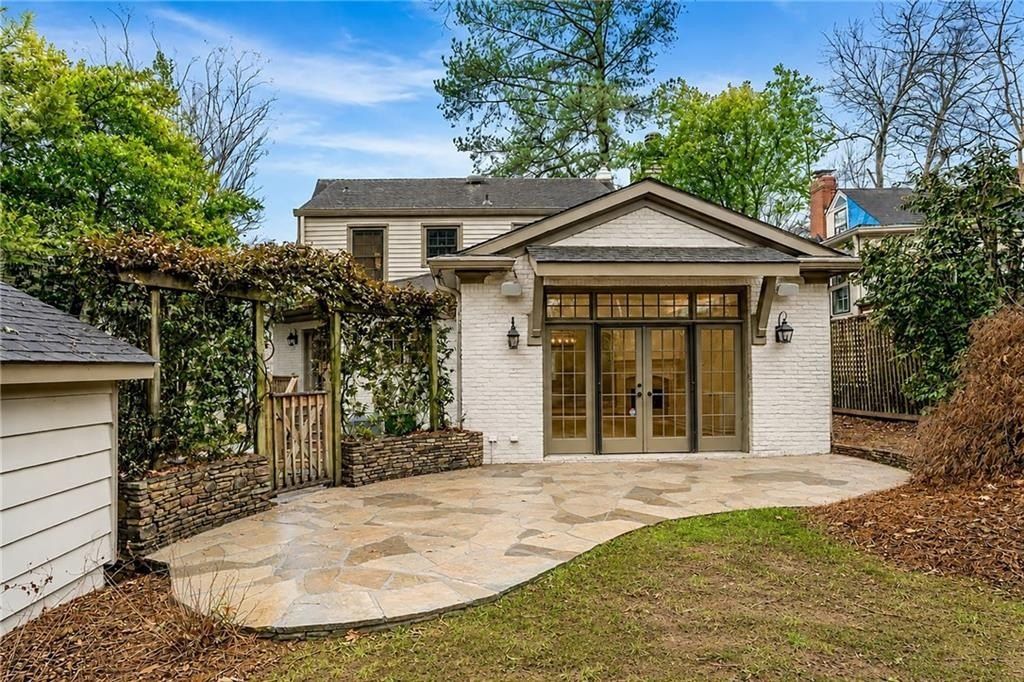 2896 North Hills Drive Ne. Atlanta, GA 30305