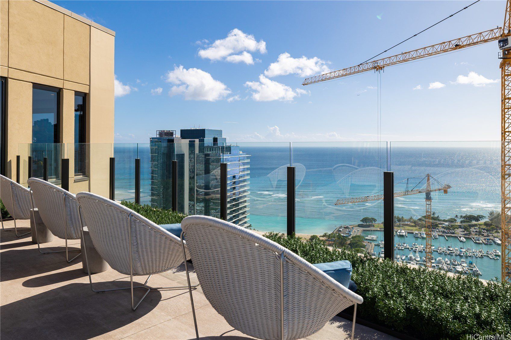 987 Queen Street Unit 1615. Honolulu, HI 96814