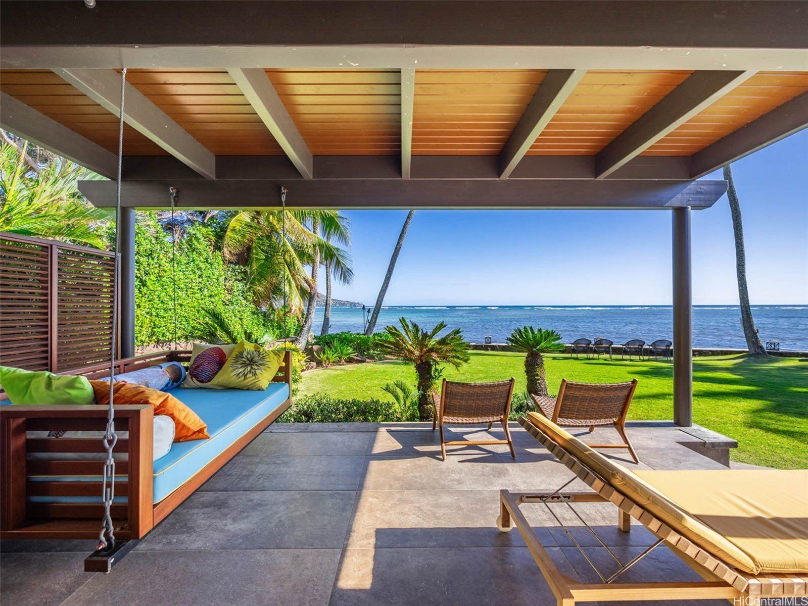 96 Niuiki Circle. Honolulu, HI 96821