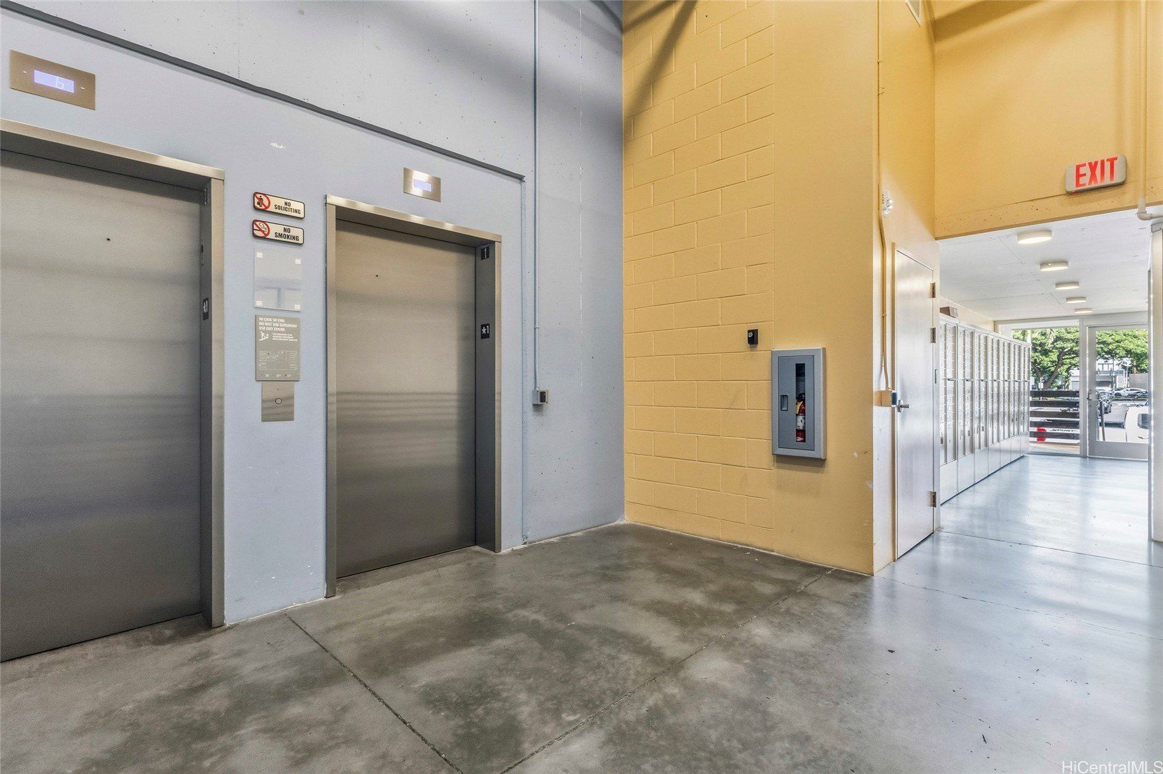 803 Waimanu Street Unit 702. Honolulu, HI 96813