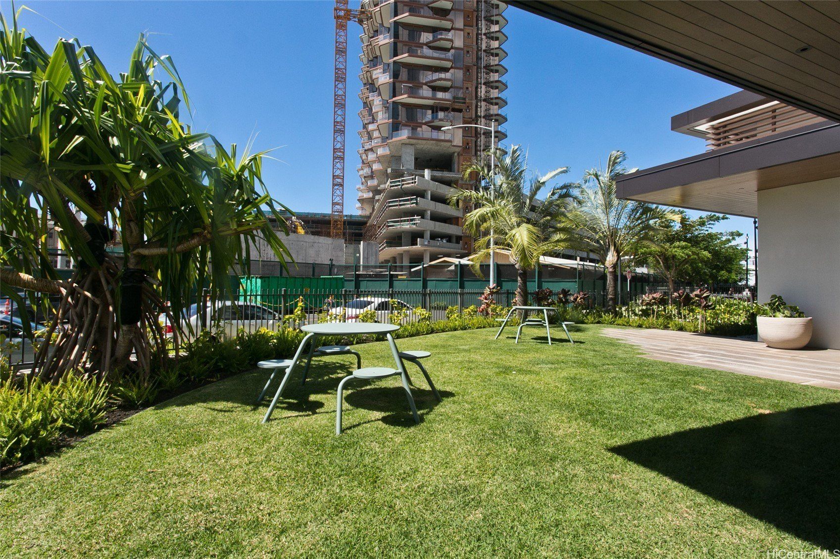 828 Auahi Street Unit 810. Honolulu, HI 96813