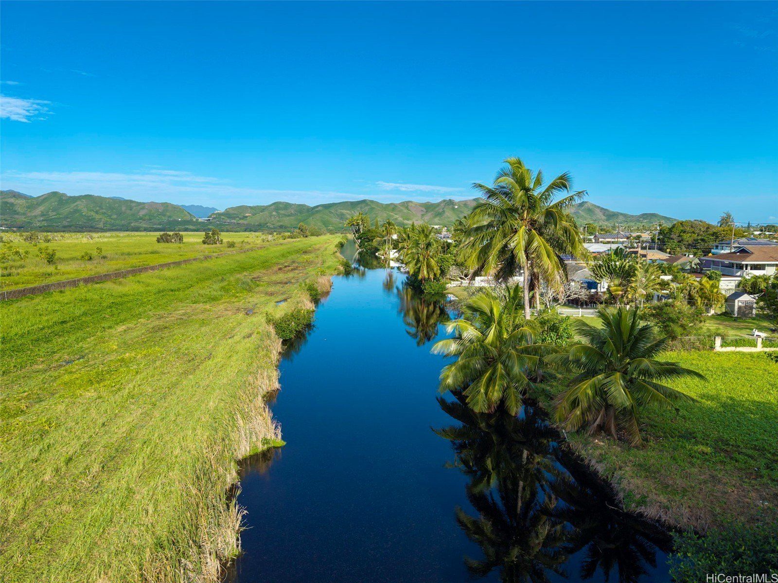 221 Kihapai Street. Kailua, HI 96734
