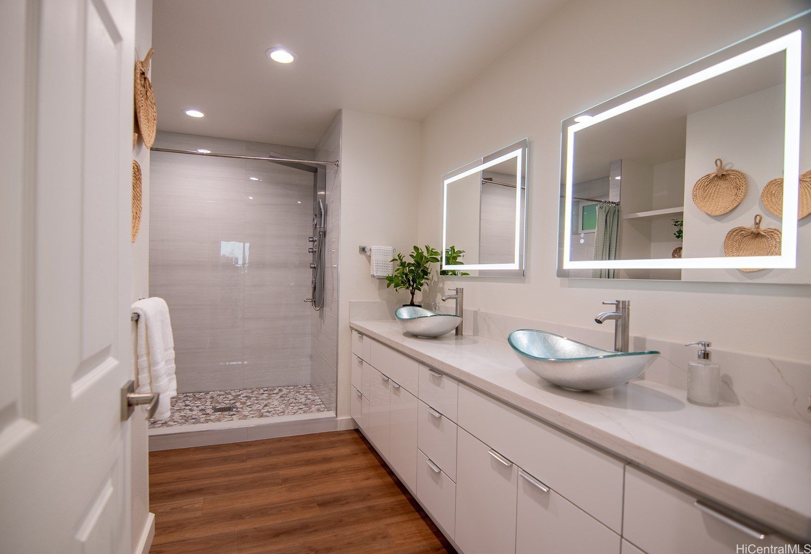 3602 Nipo Street. Honolulu, HI 96822