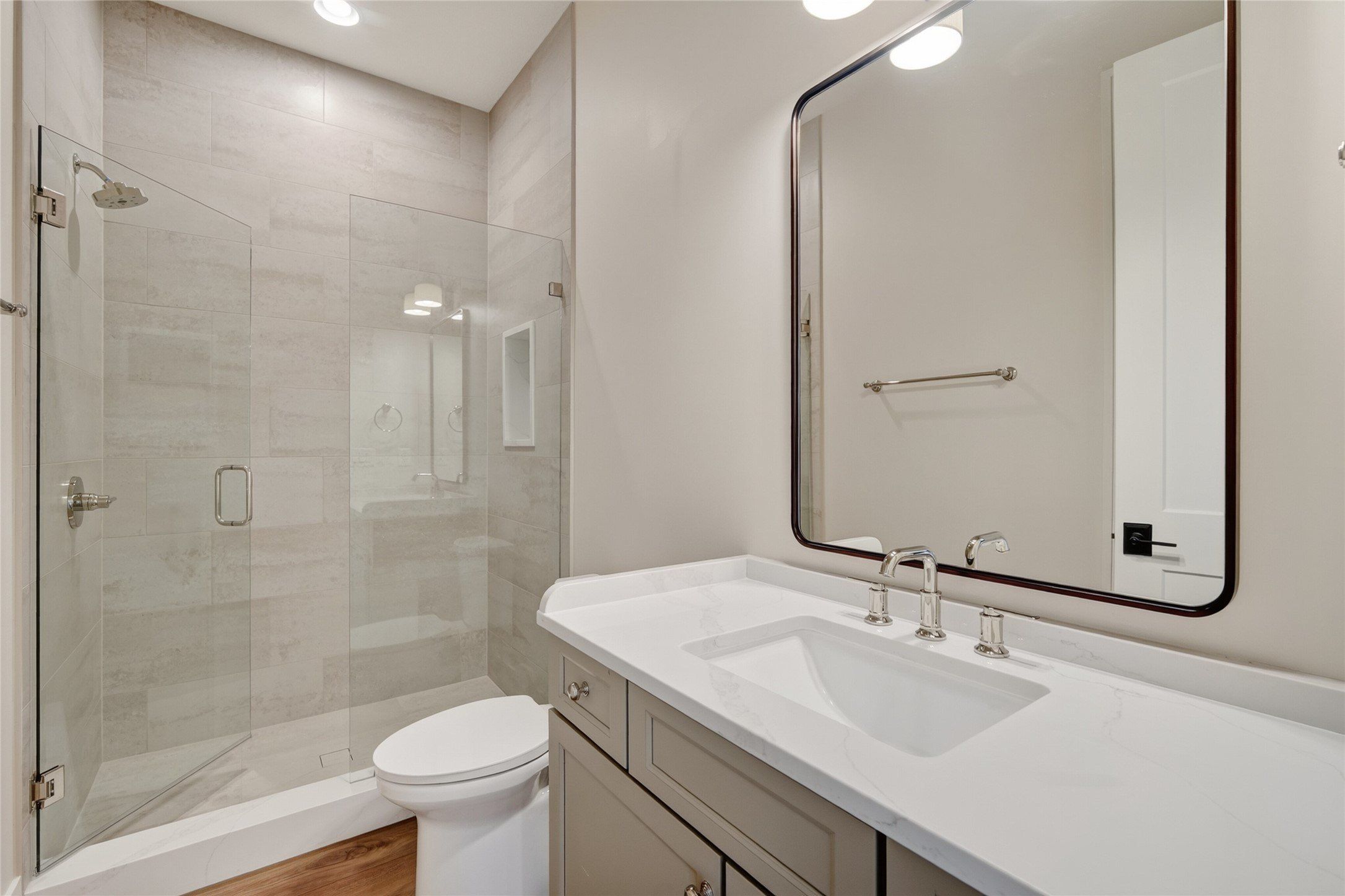 17815 Goodman Drive. Urbandale, IA 50263