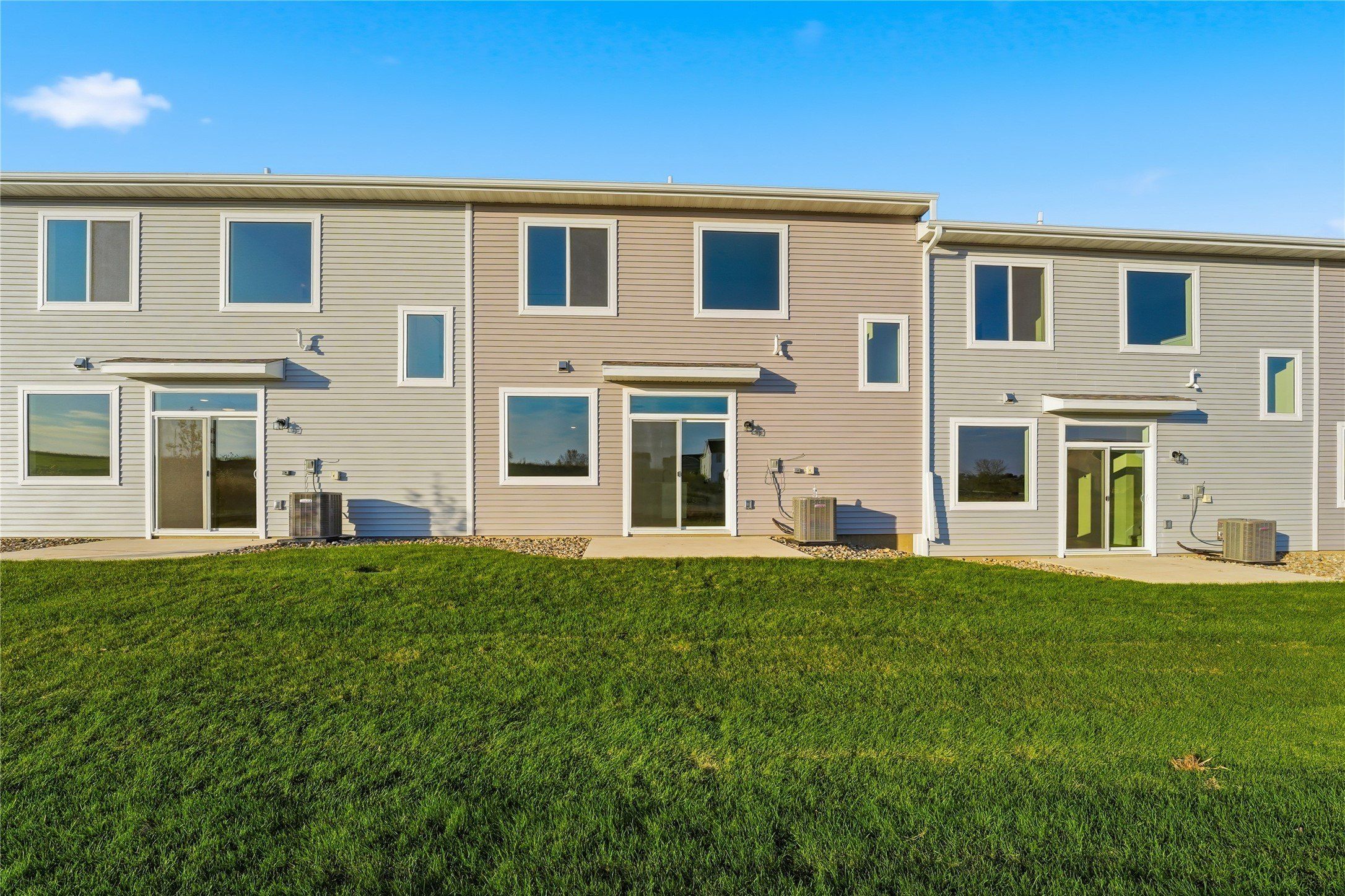 702 Campusside Place. Norwalk, IA 50211