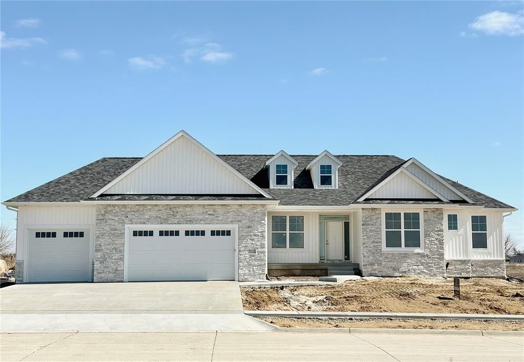 5505 Silver Rock Drive. Marion, IA 52302