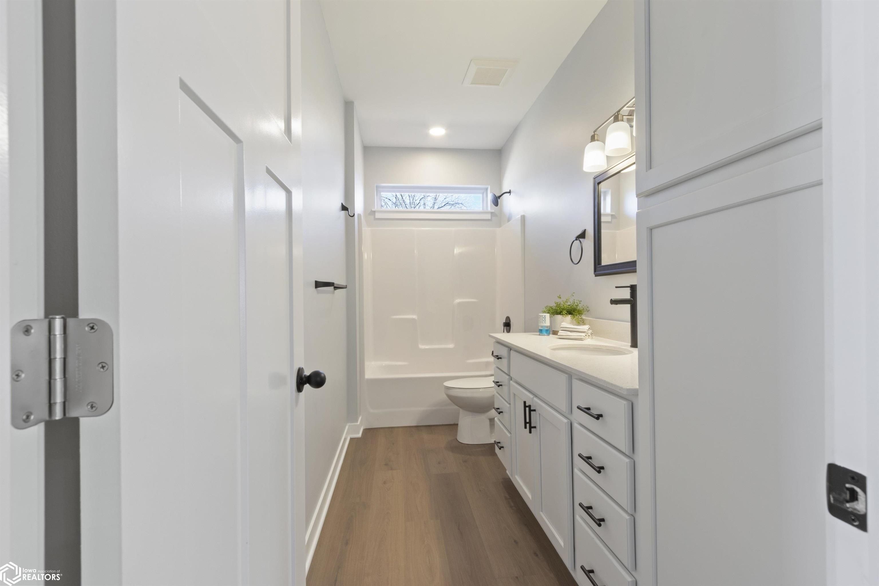 310 27Th Pl S. Clear Lake, IA 50428