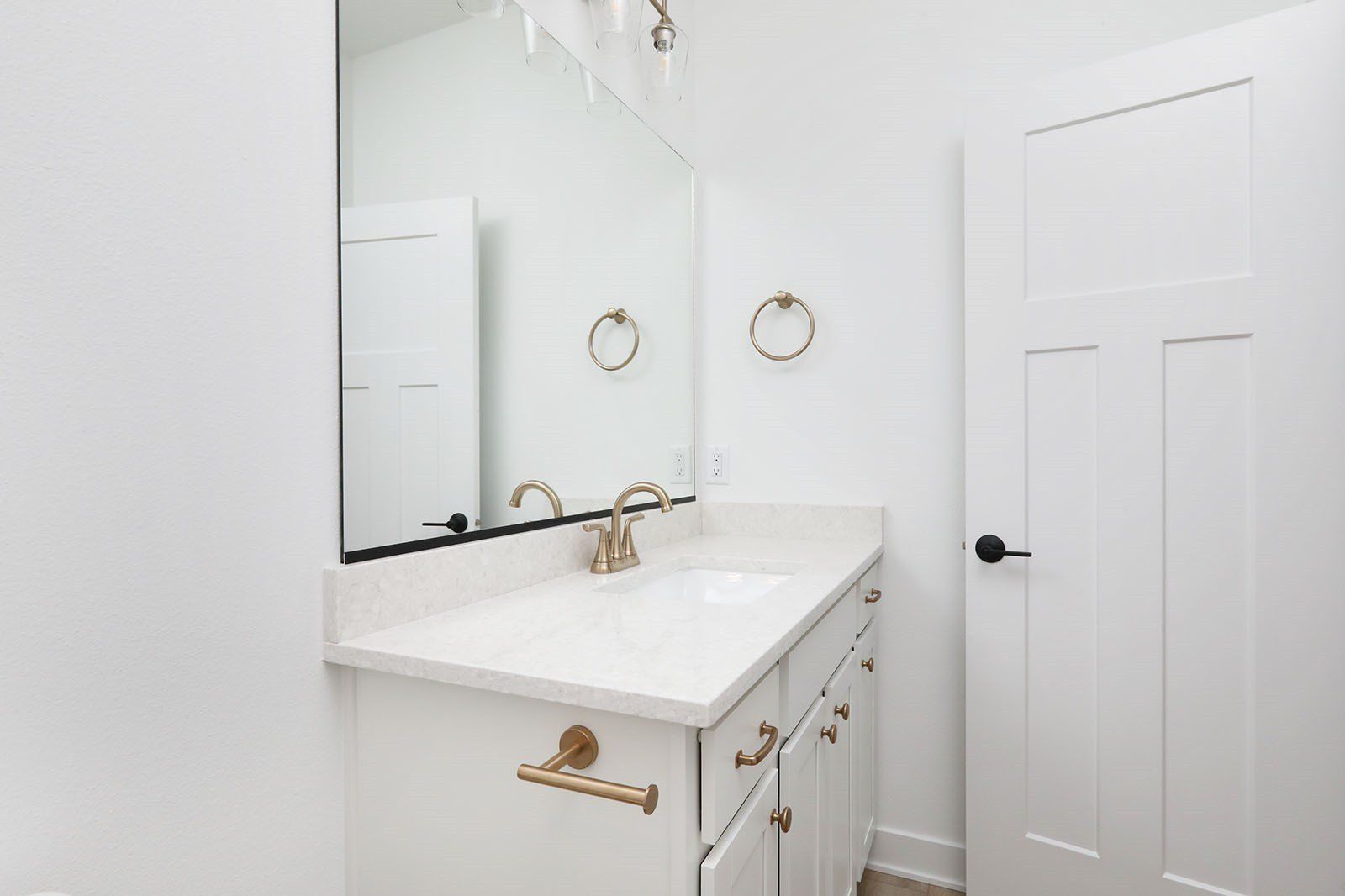 2502 Ne 6Th Street. Grimes, IA 50111