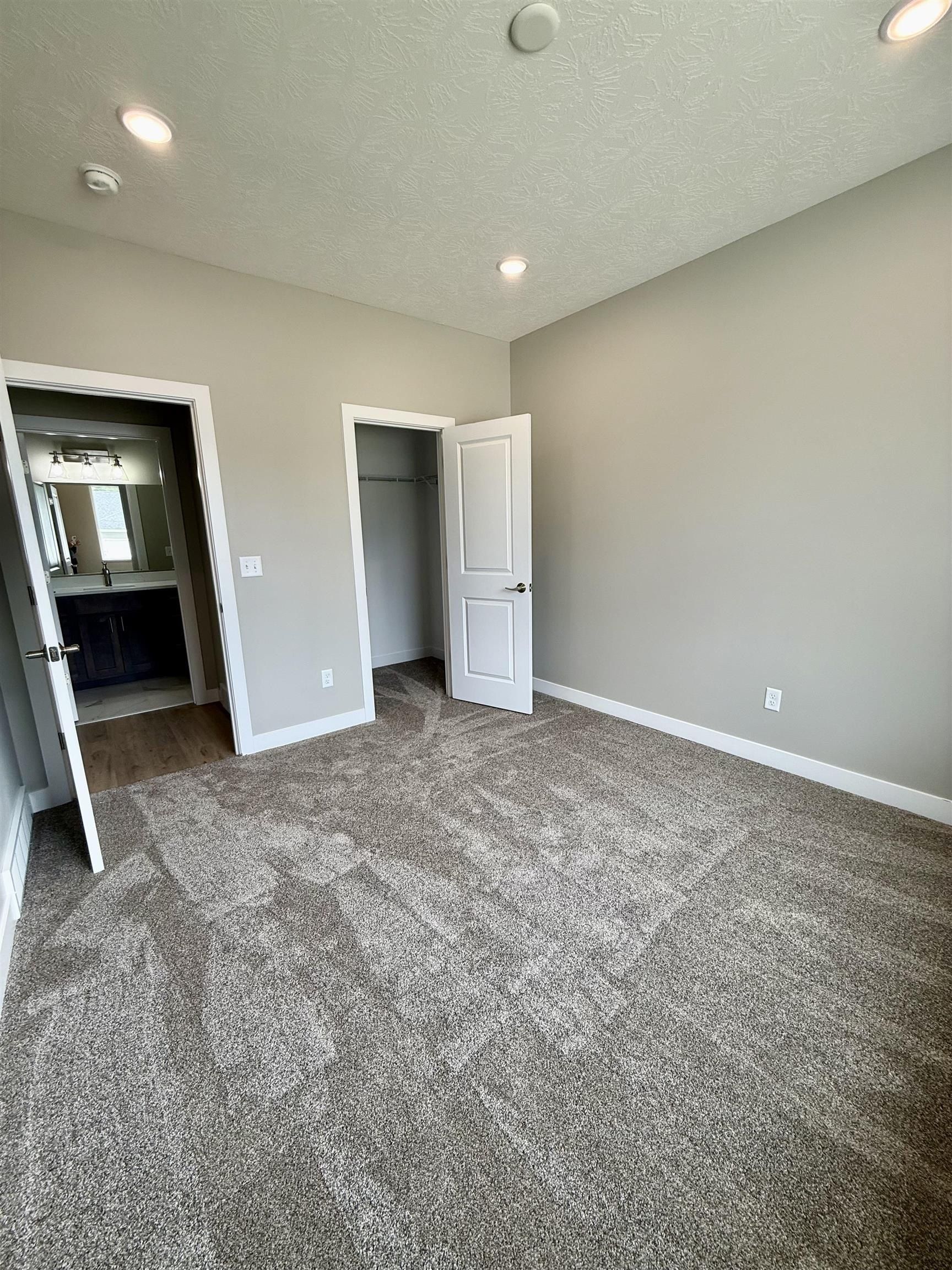 3420 Lafayette Court. Sioux City, IA 51104