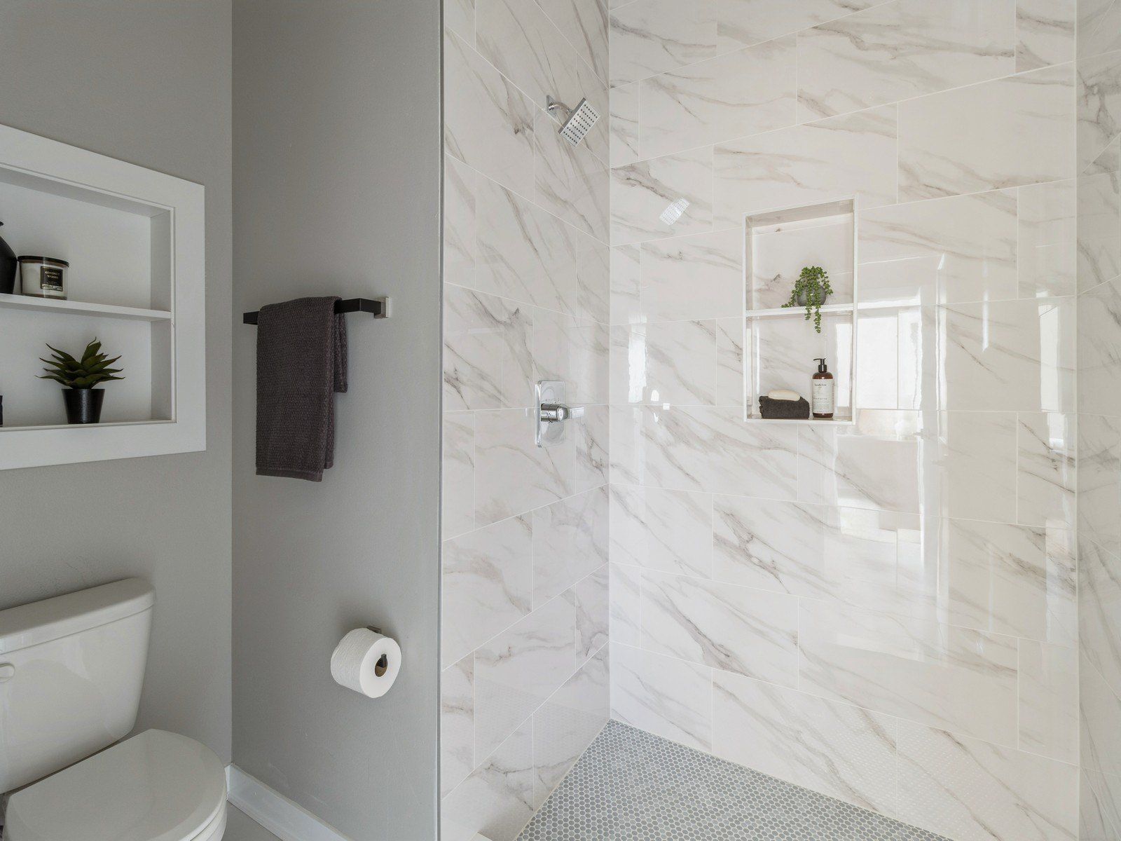 15540 Rocklyn Place. Clive, IA 50325