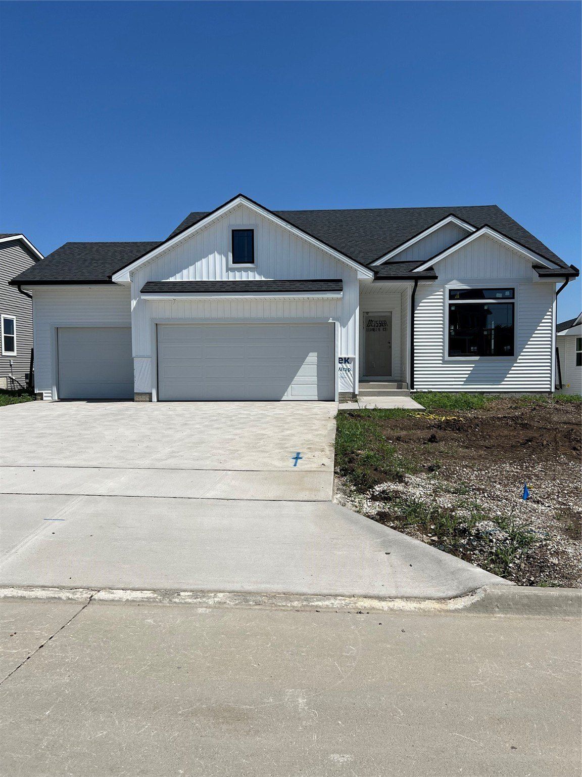 154 Crossroads Drive. Des Moines, IA 50320