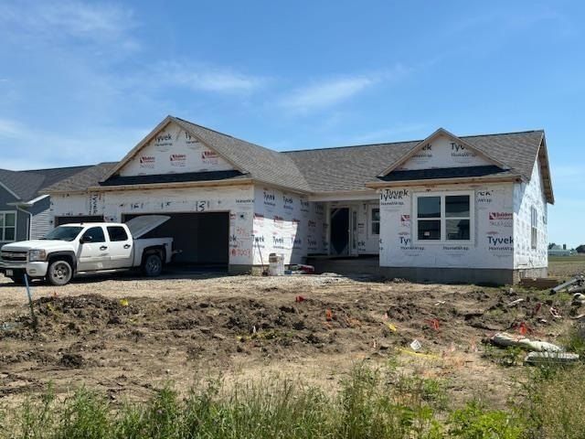 125 Sunbird Court. Waterloo, IA 50701