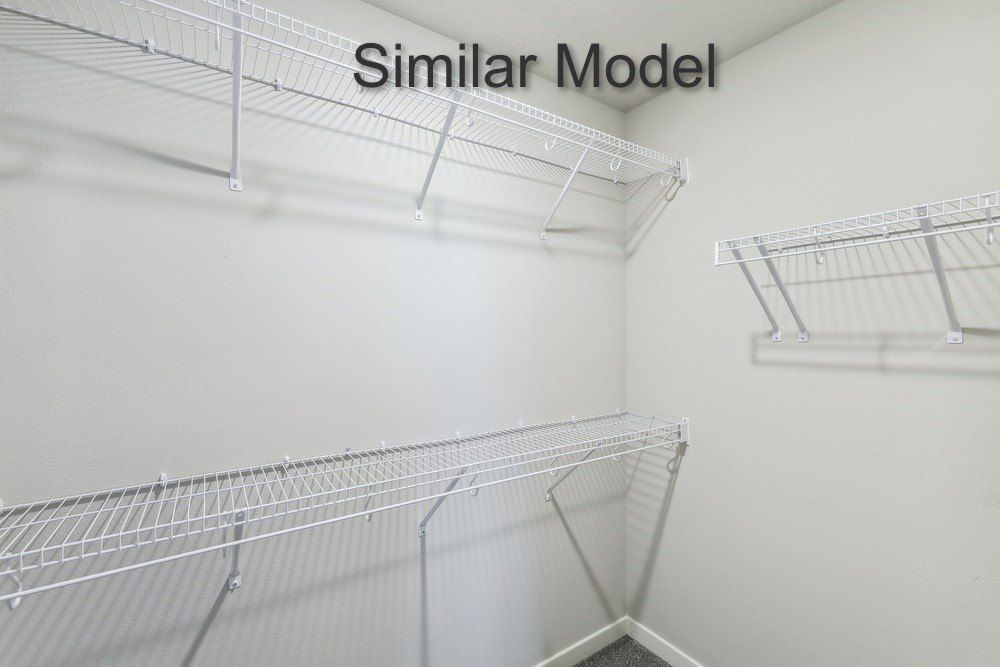 724 Ne Meadow Landing Drive. Ankeny, IA 50021