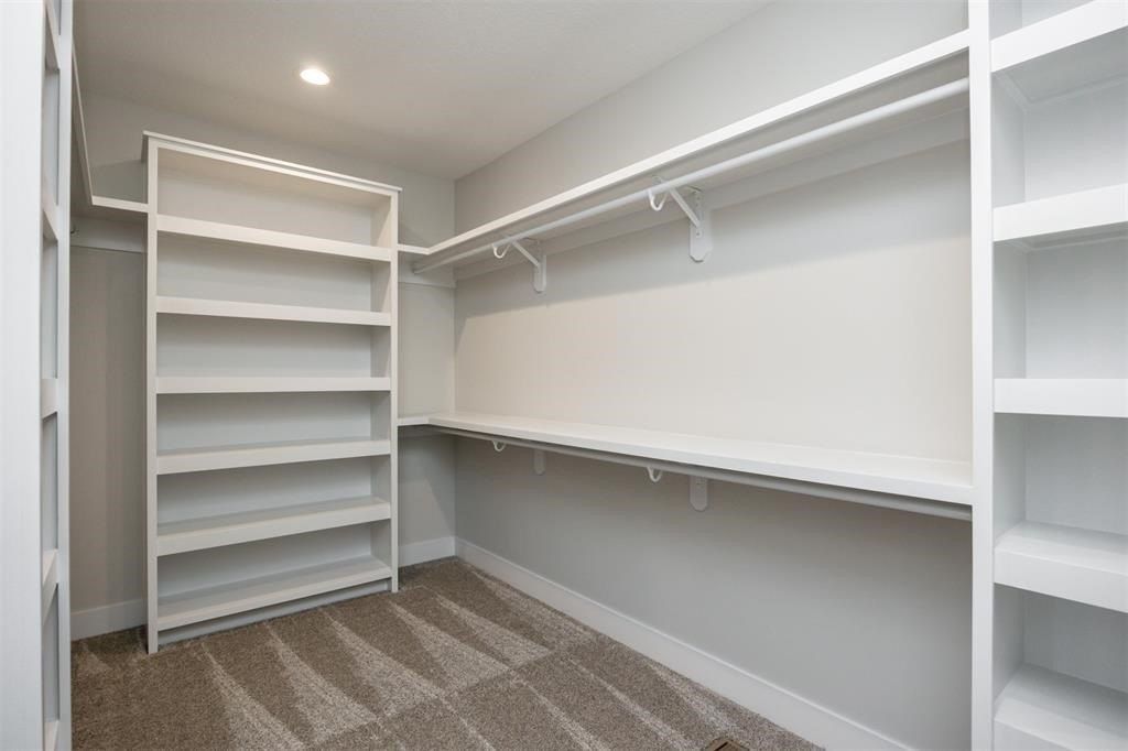 5301 175Th Street. Urbandale, IA 50323