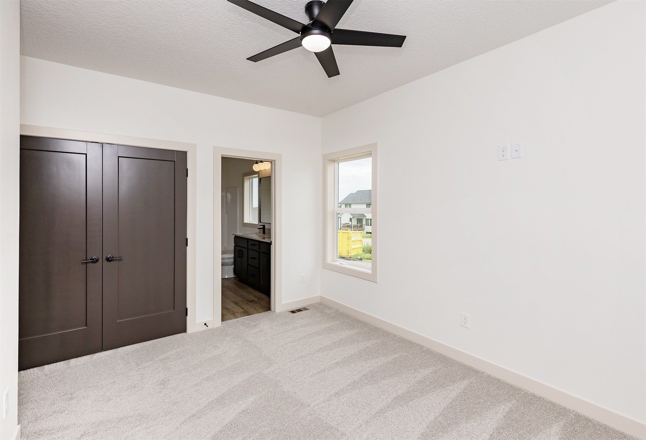 4192 Nw 177Th Street. Clive, IA 50325