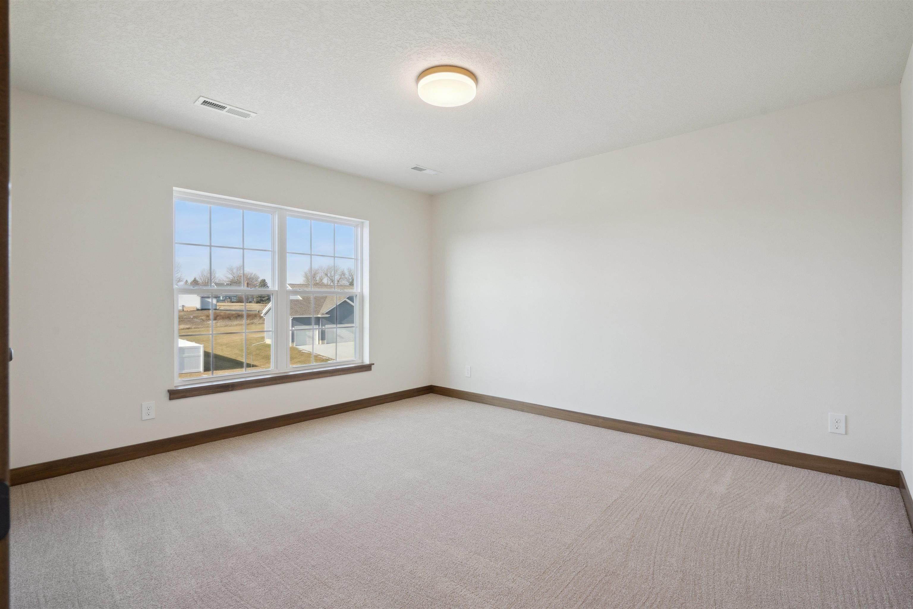 1416 Partridge Lane. Waterloo, IA 50701