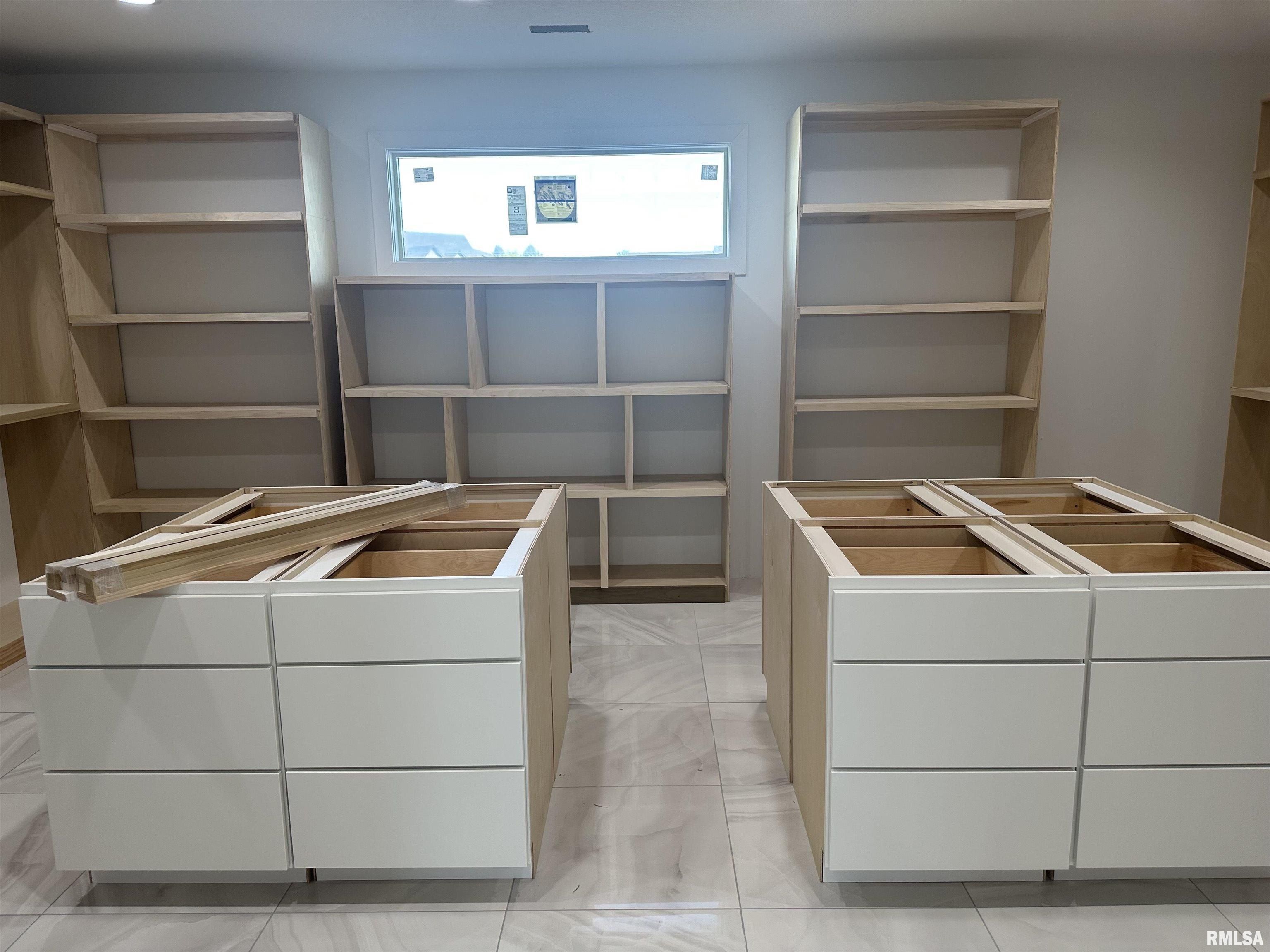 24029 185Th Street. Bettendorf, IA 52722