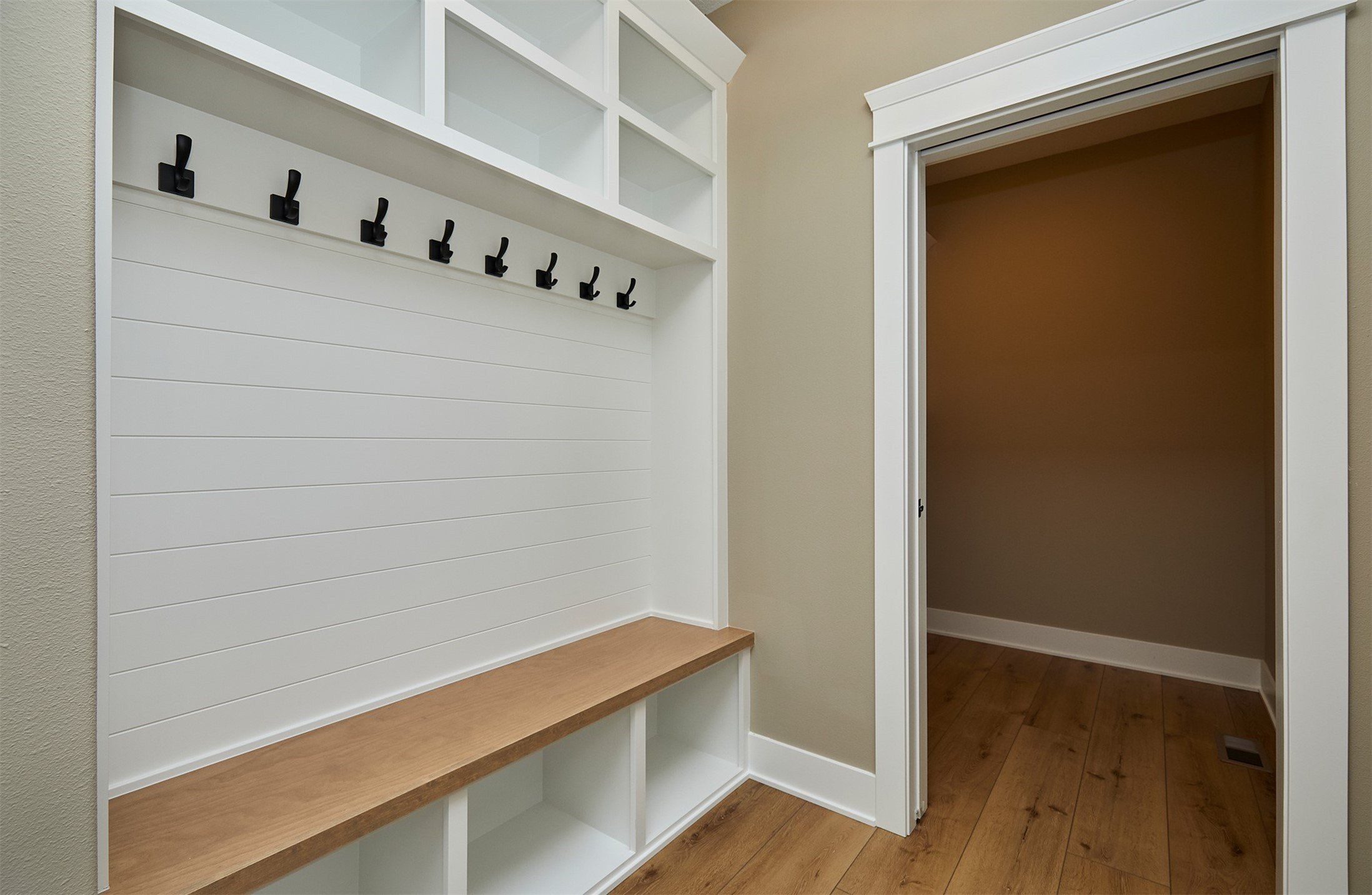 17400 North Valley Drive. Urbandale, IA 50323