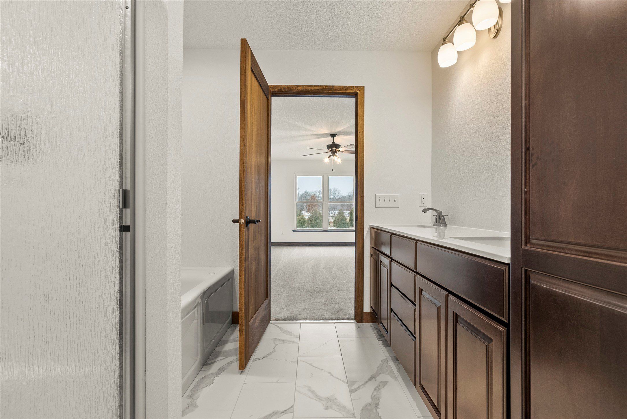 21164 Woodridge Lane. Shell Rock, IA 50670