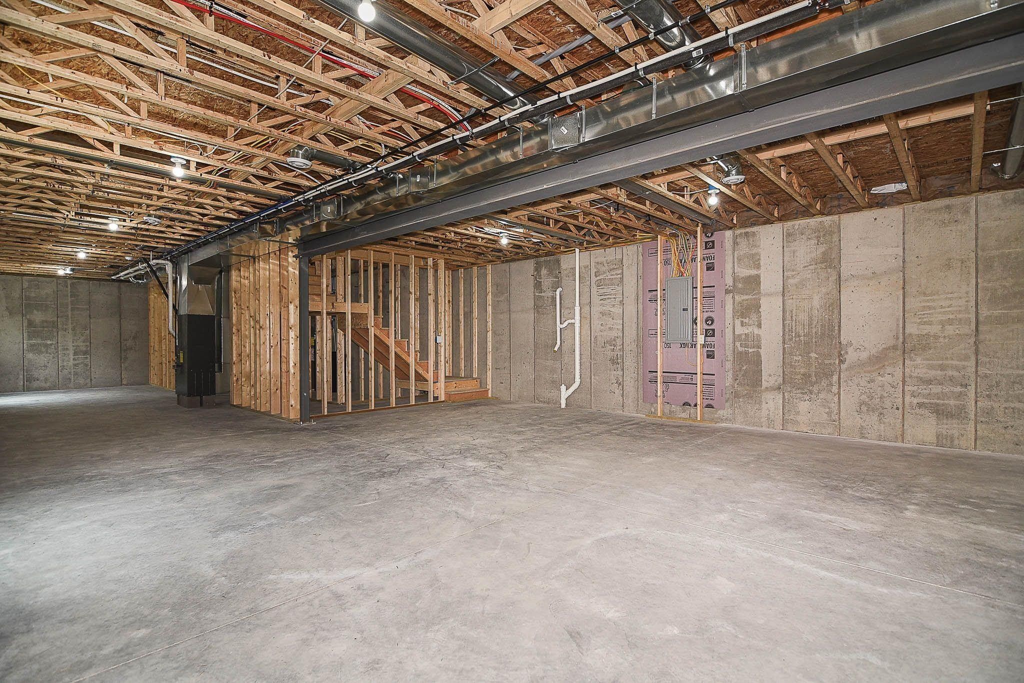 800 Bobcat. Farley, IA 52046