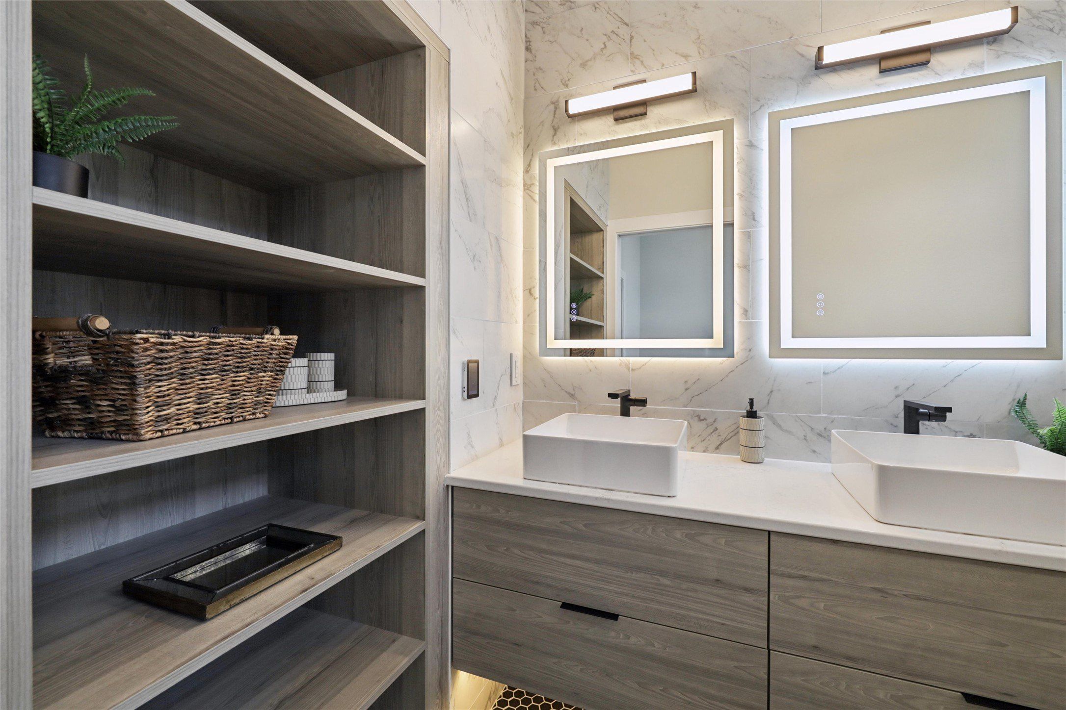 4828 Ingersoll Avenue. Des Moines, IA 50312