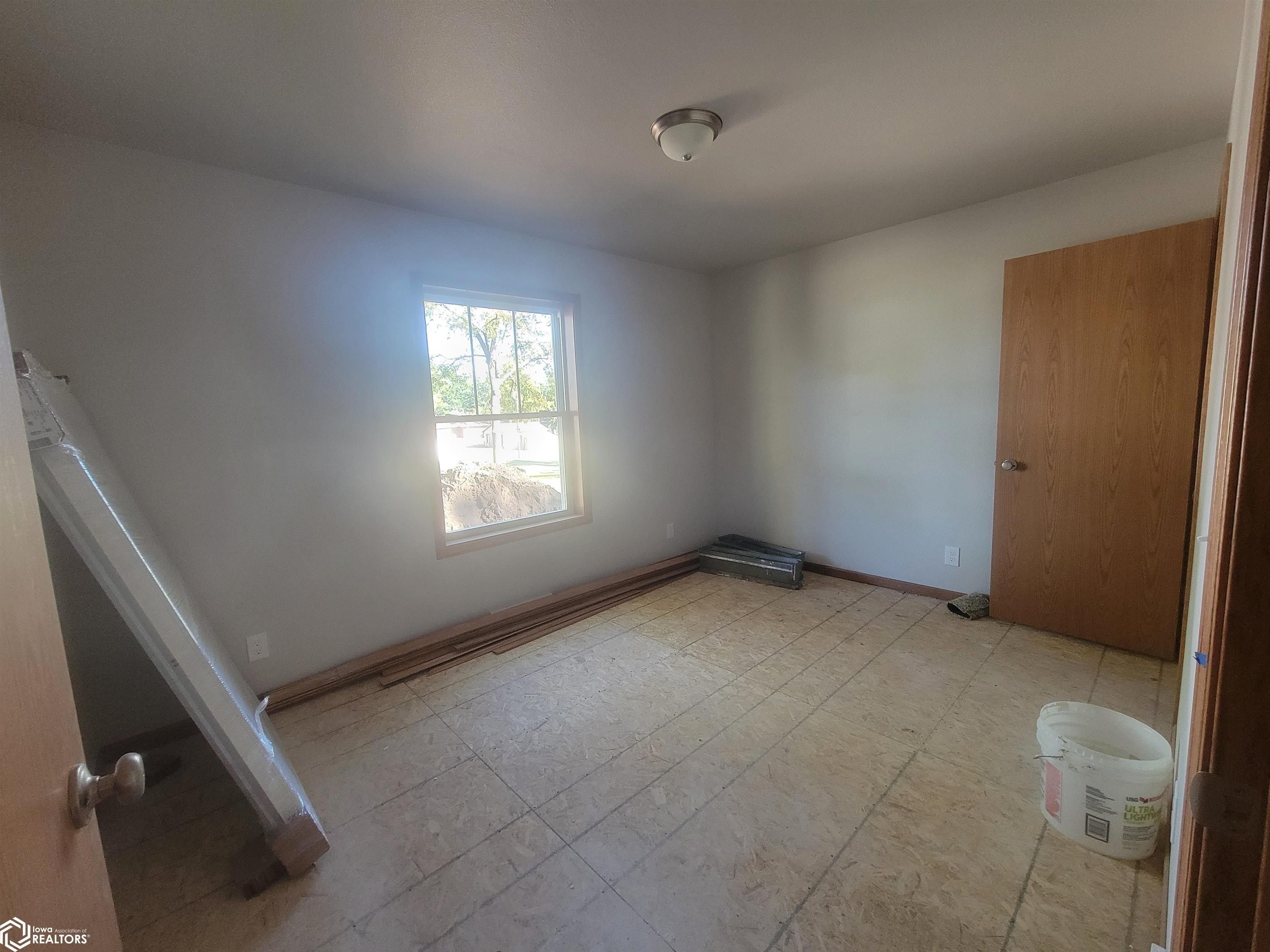 207 E Jefferson Street. Mount Ayr, IA 50854