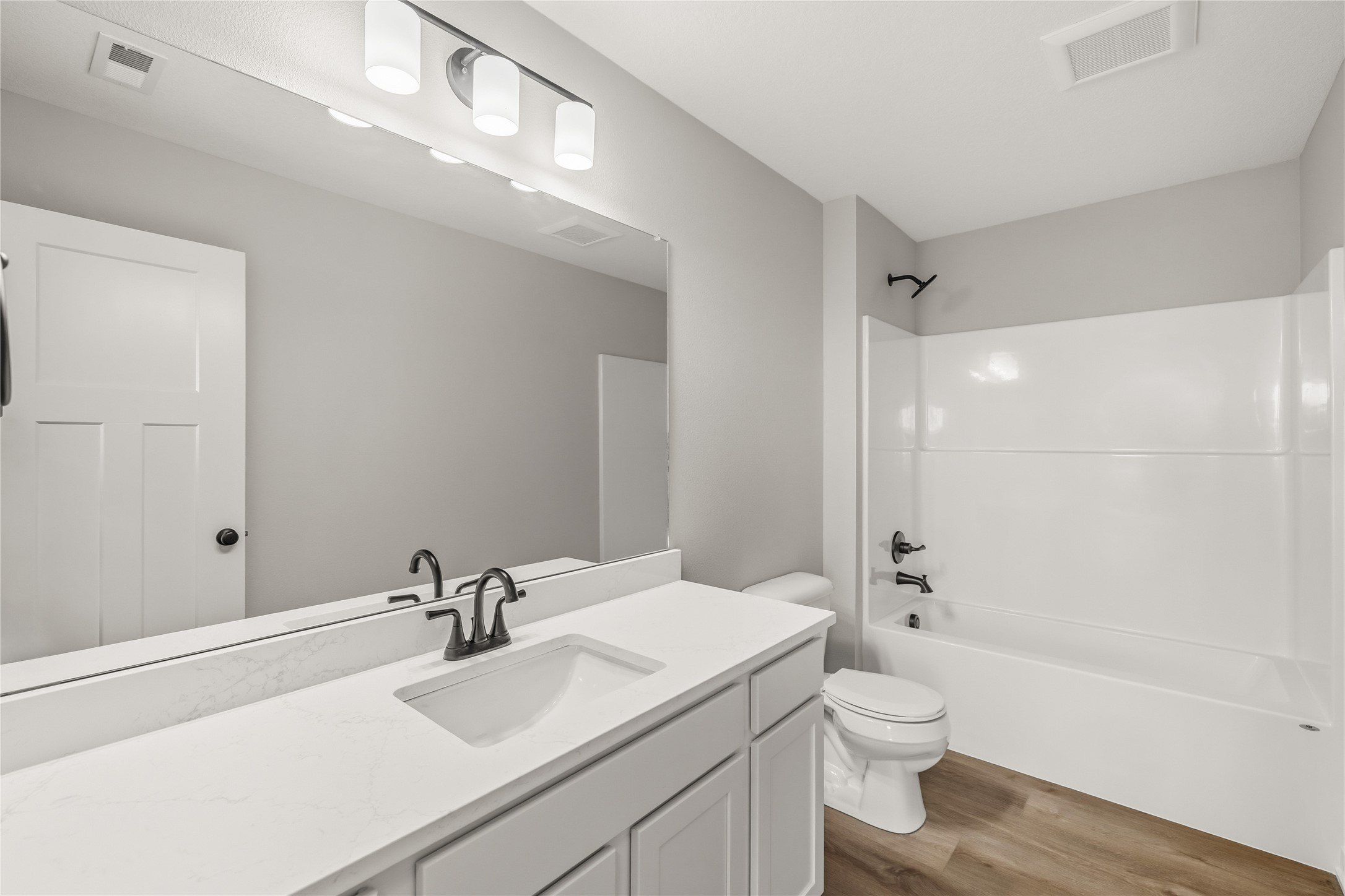 2595 Se Florence Drive. Waukee, IA 50263