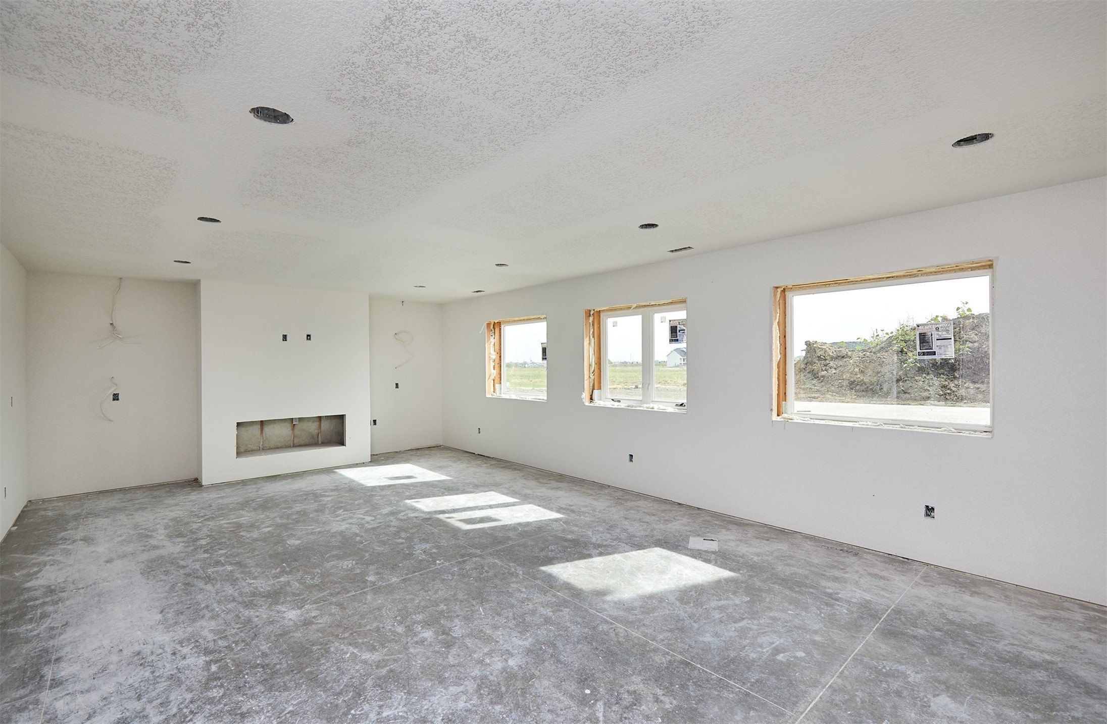 17418 North Valley Drive. Urbandale, IA 50323