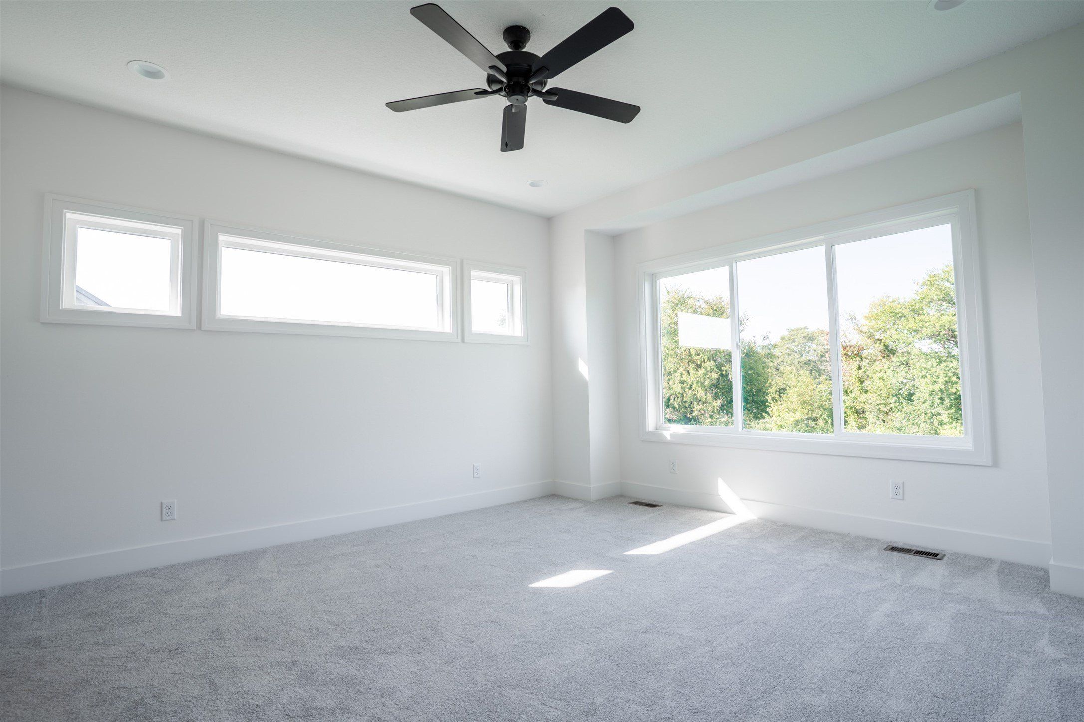 537 Se Walnut Woods Drive. West Des Moines, IA 50265