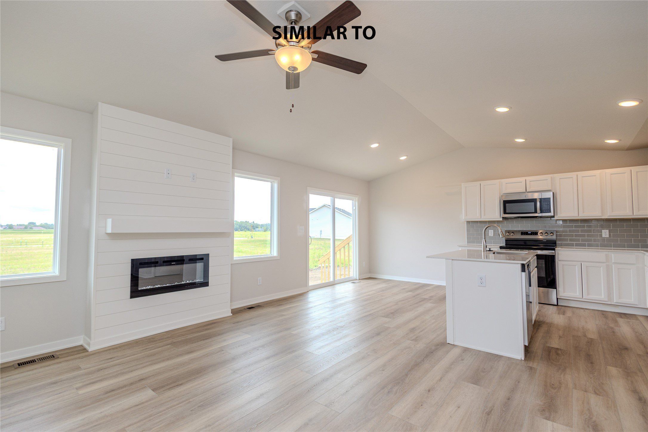 729 W Wright Road. Norwalk, IA 50211