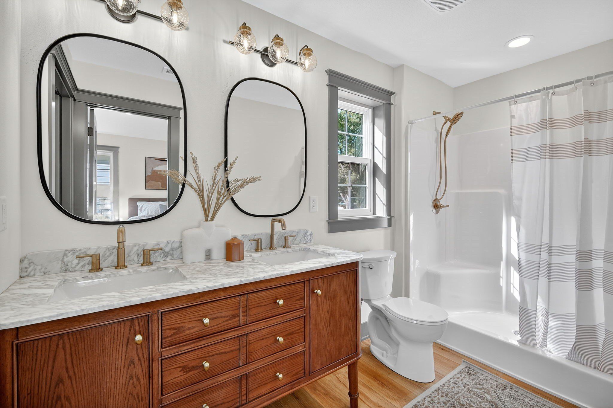 405 E Granger Avenue. Des Moines, IA 50315