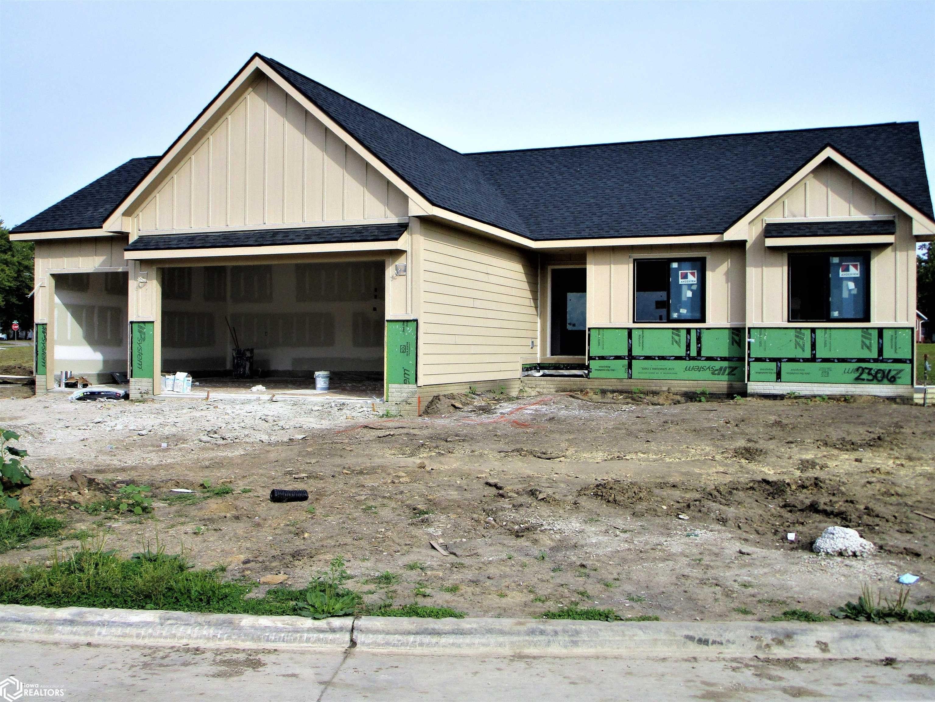 2306 Heritage Lane. Iowa Falls, IA 50126