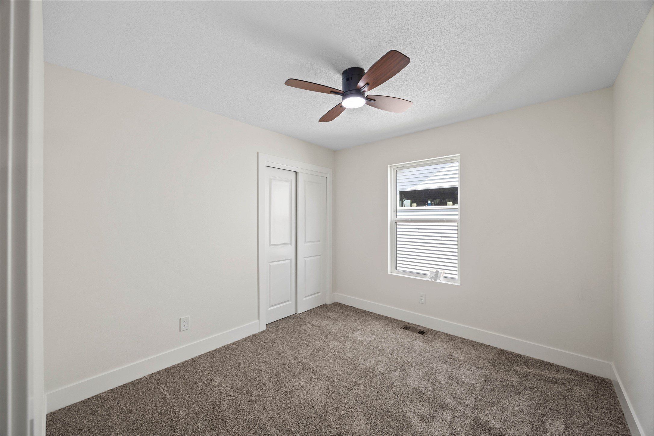 305 S Valley View Drive. Norwalk, IA 50211