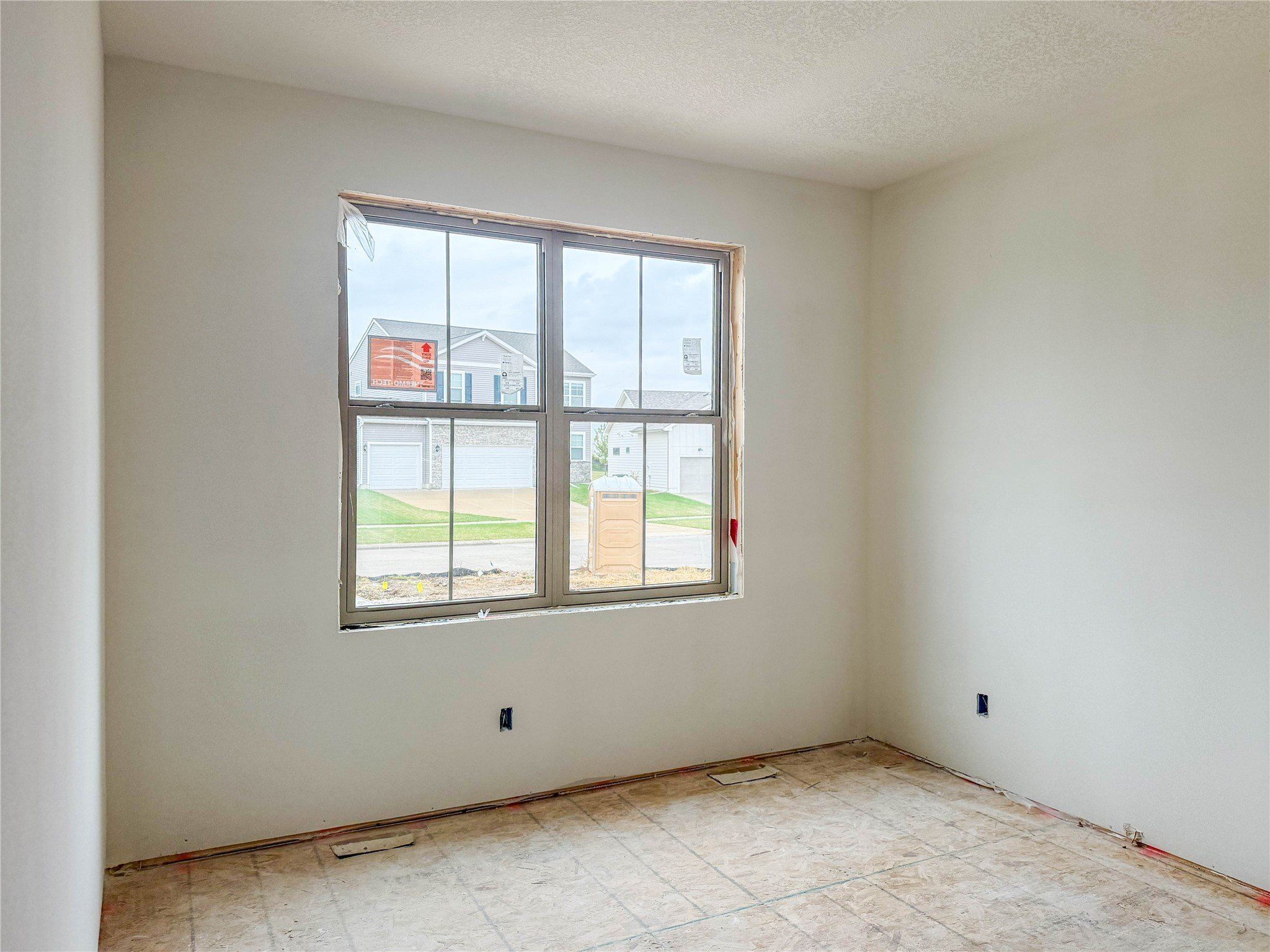 606 Ellis Circle. Adel, IA 50003