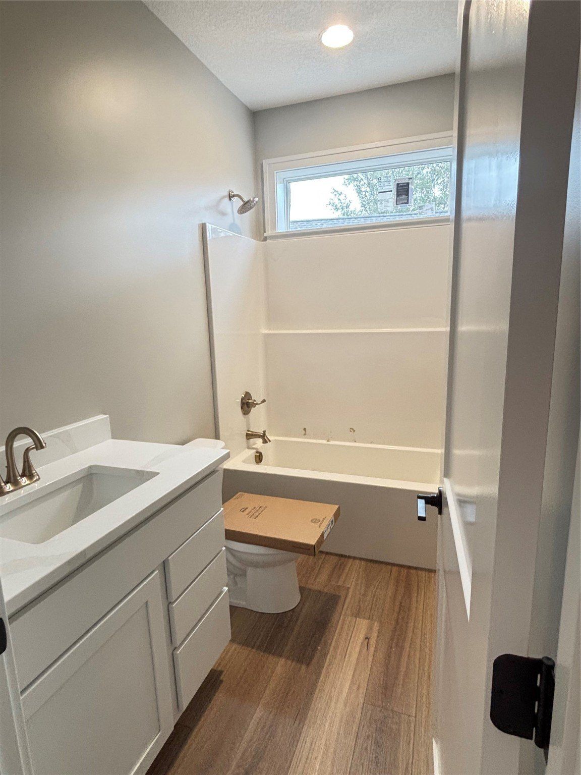 5633 Walnut Ridge Drive. Des Moines, IA 50317