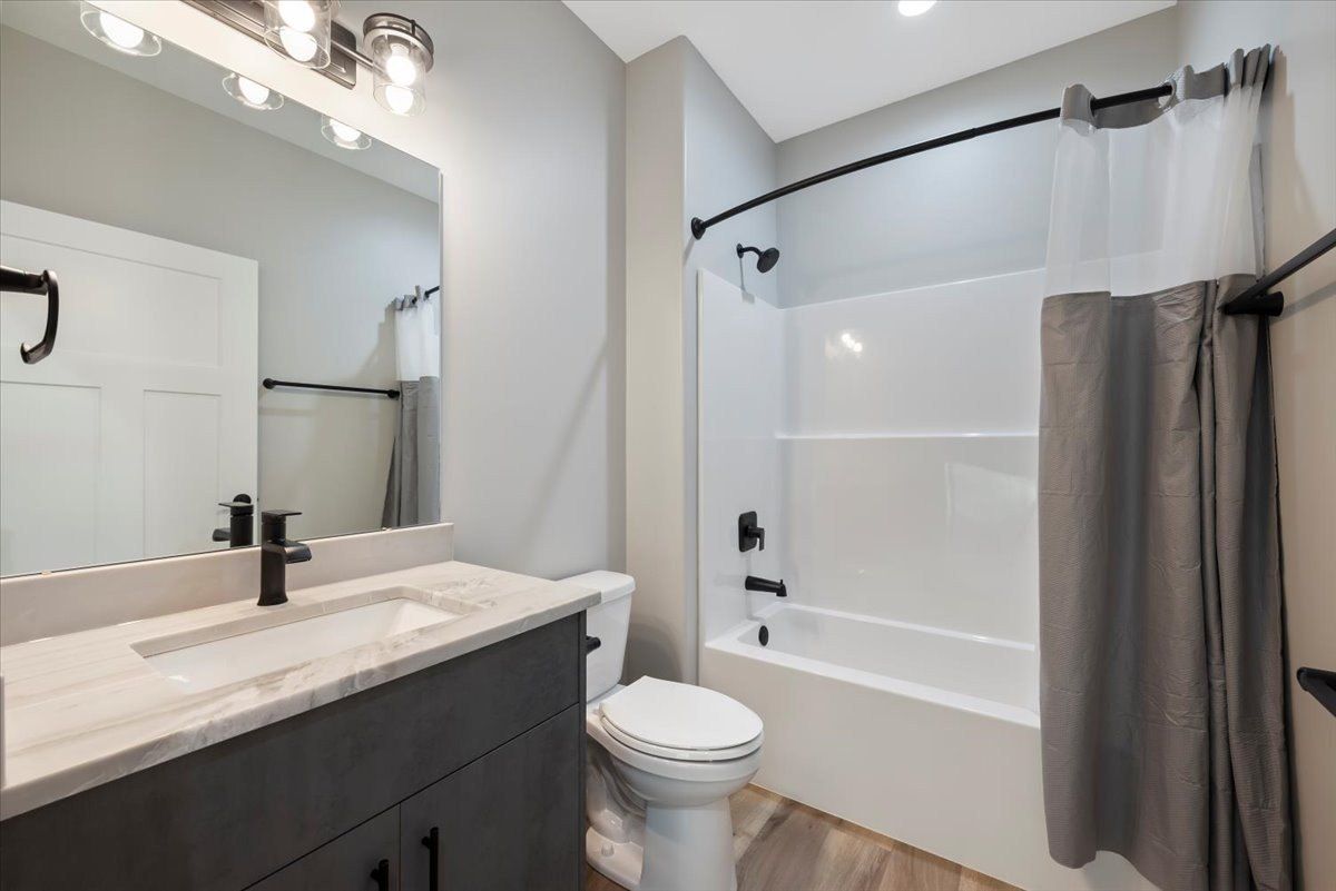 2912 Eagle Ridge Dr. Missouri Valley, IA 51555