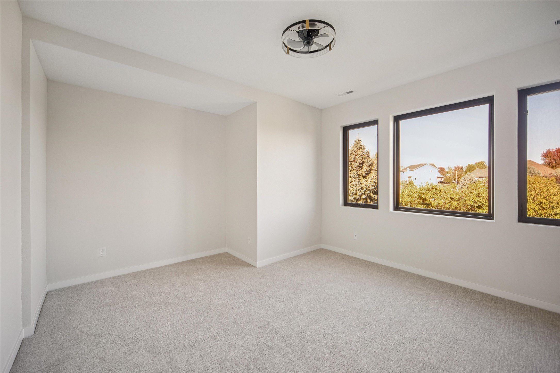 16538 Boston Parkway. Clive, IA 50325