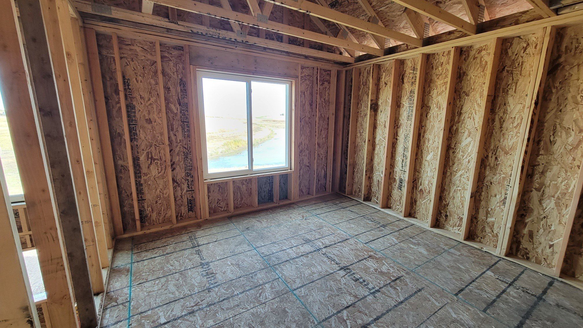 1812 Ne Pine Lake Circle. Ankeny, IA 50021