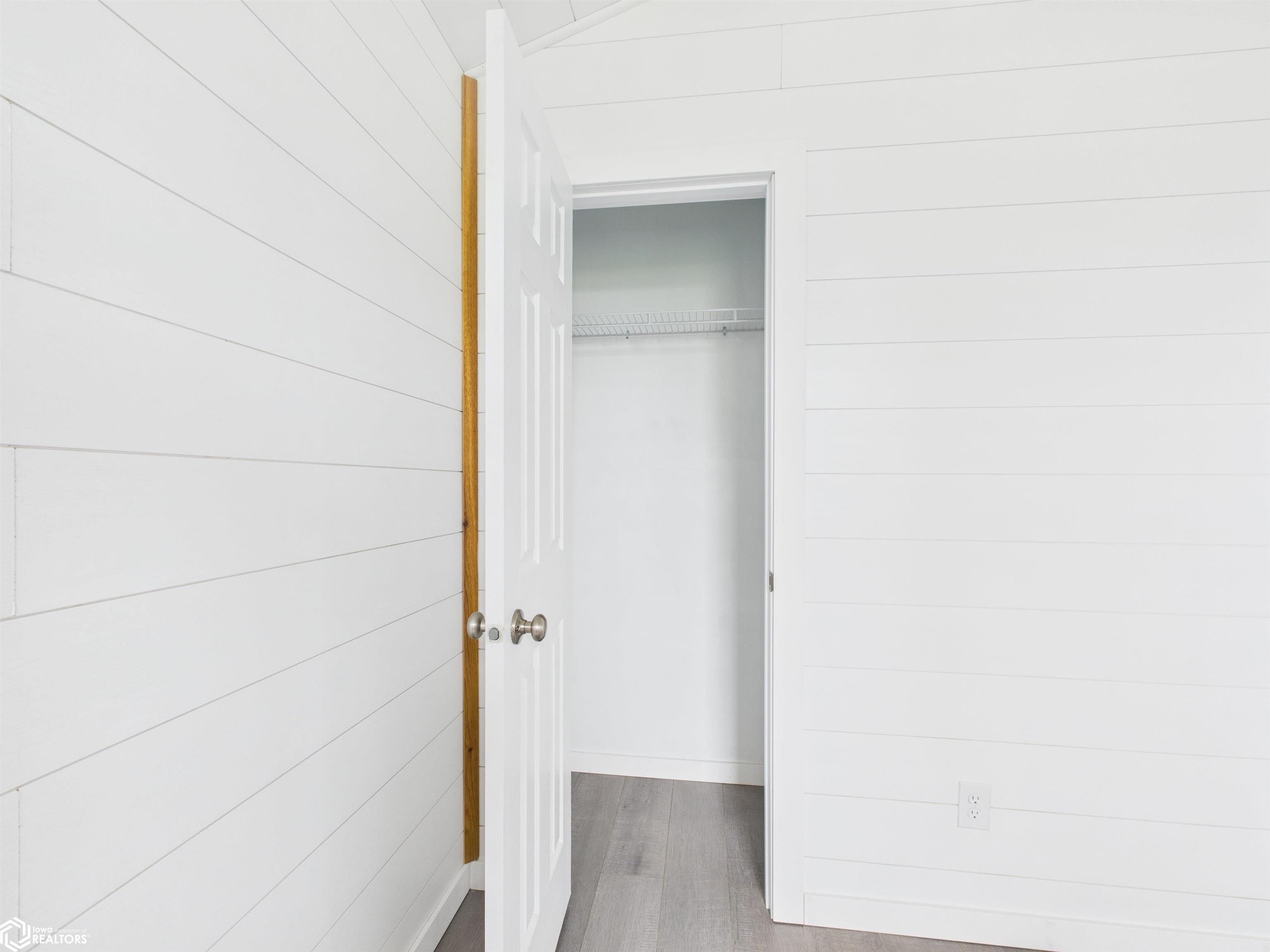 12241 Apache Drive. Moravia, IA 52571