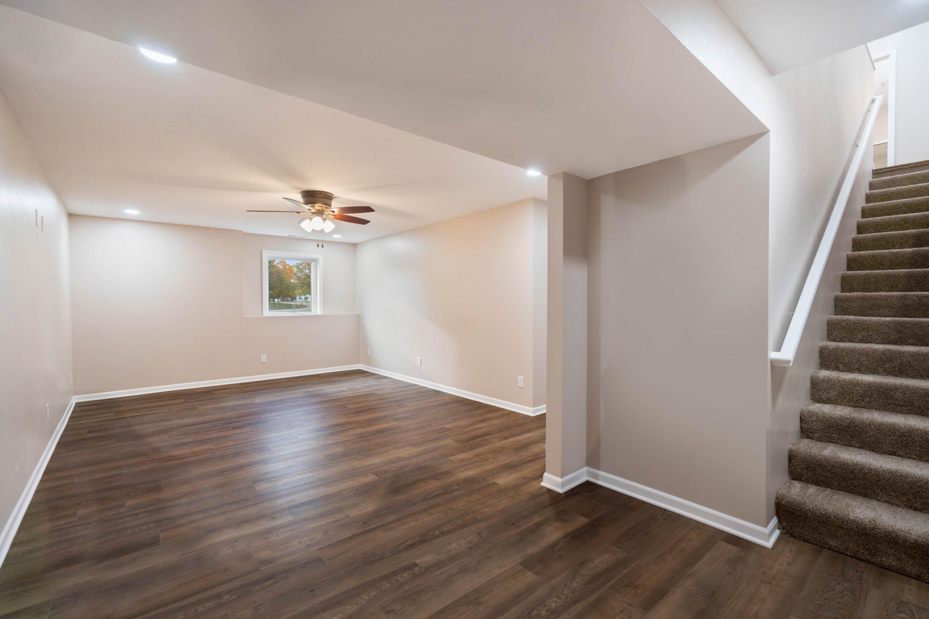 206 1St Avenue. State Center, IA 50247