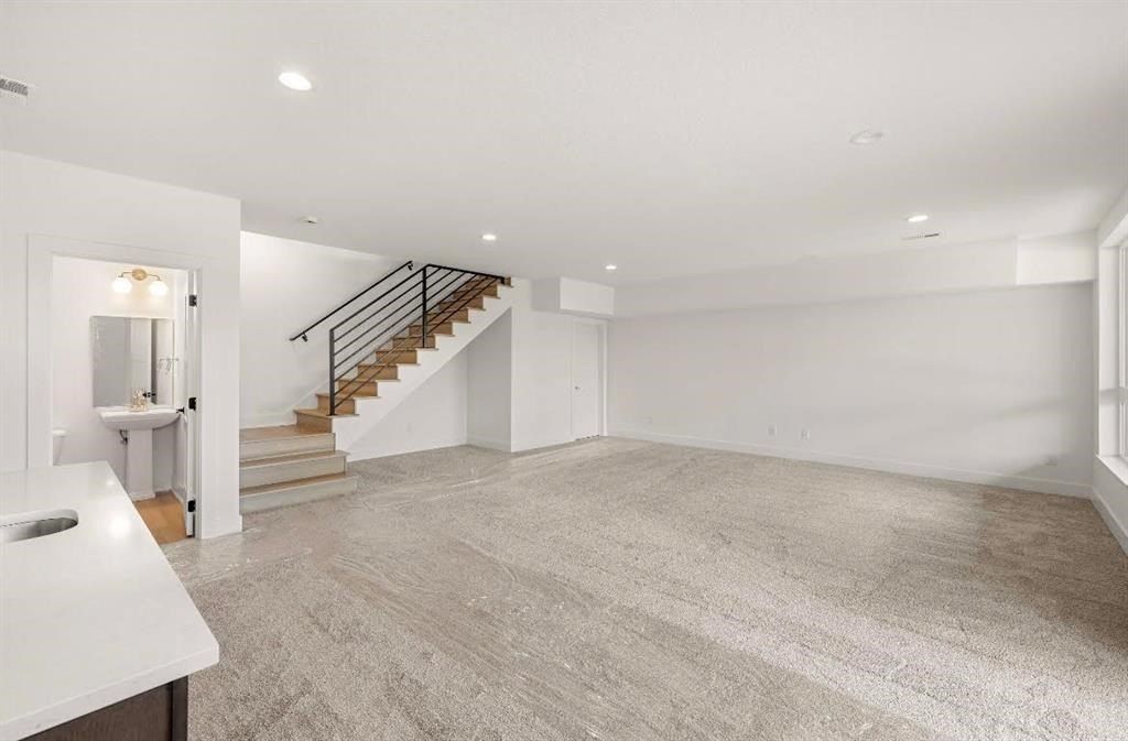 9364 Brooks Place. Norwalk, IA 50211