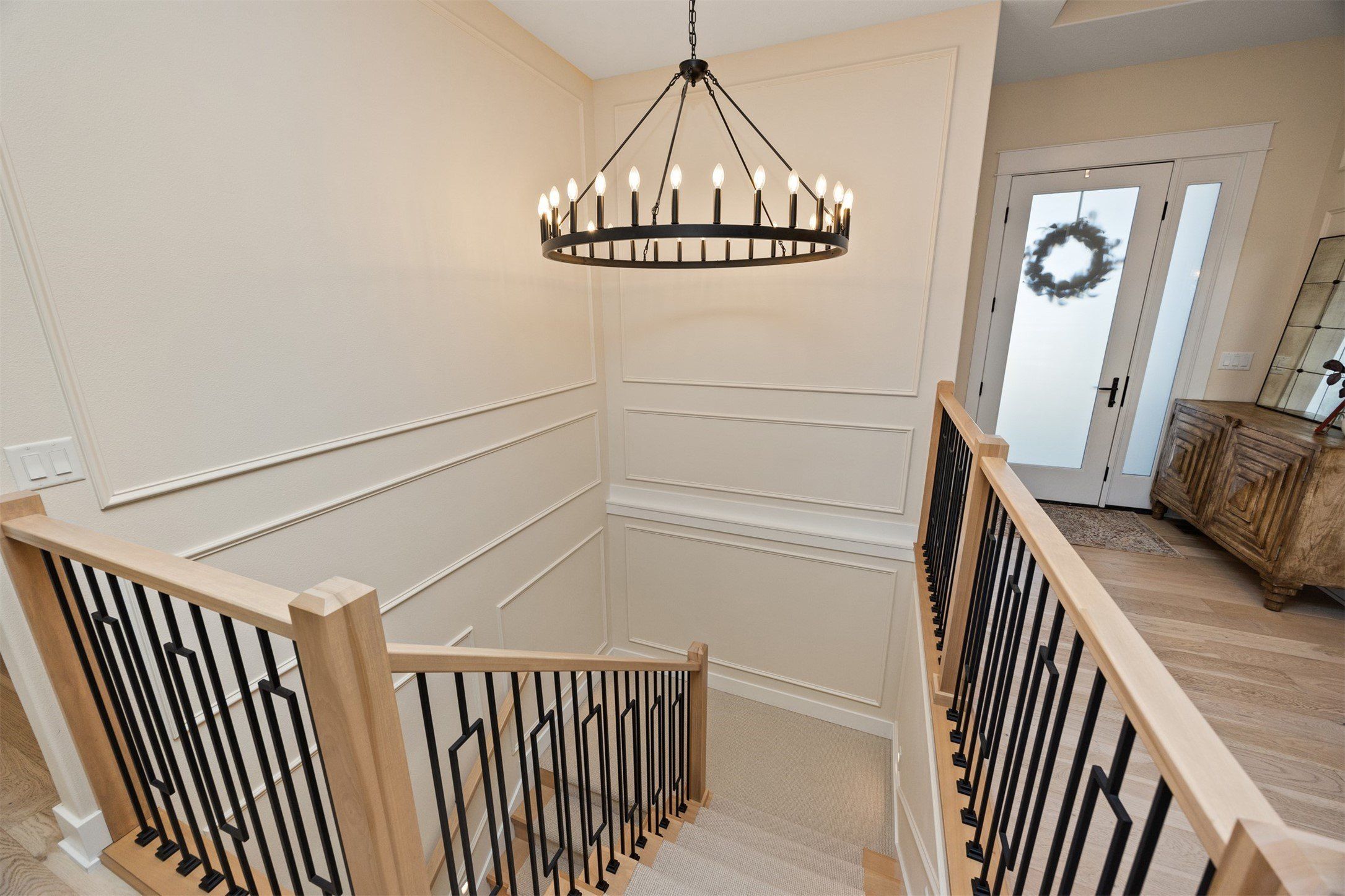 785 Canterbury Circle. Waukee, IA 50263