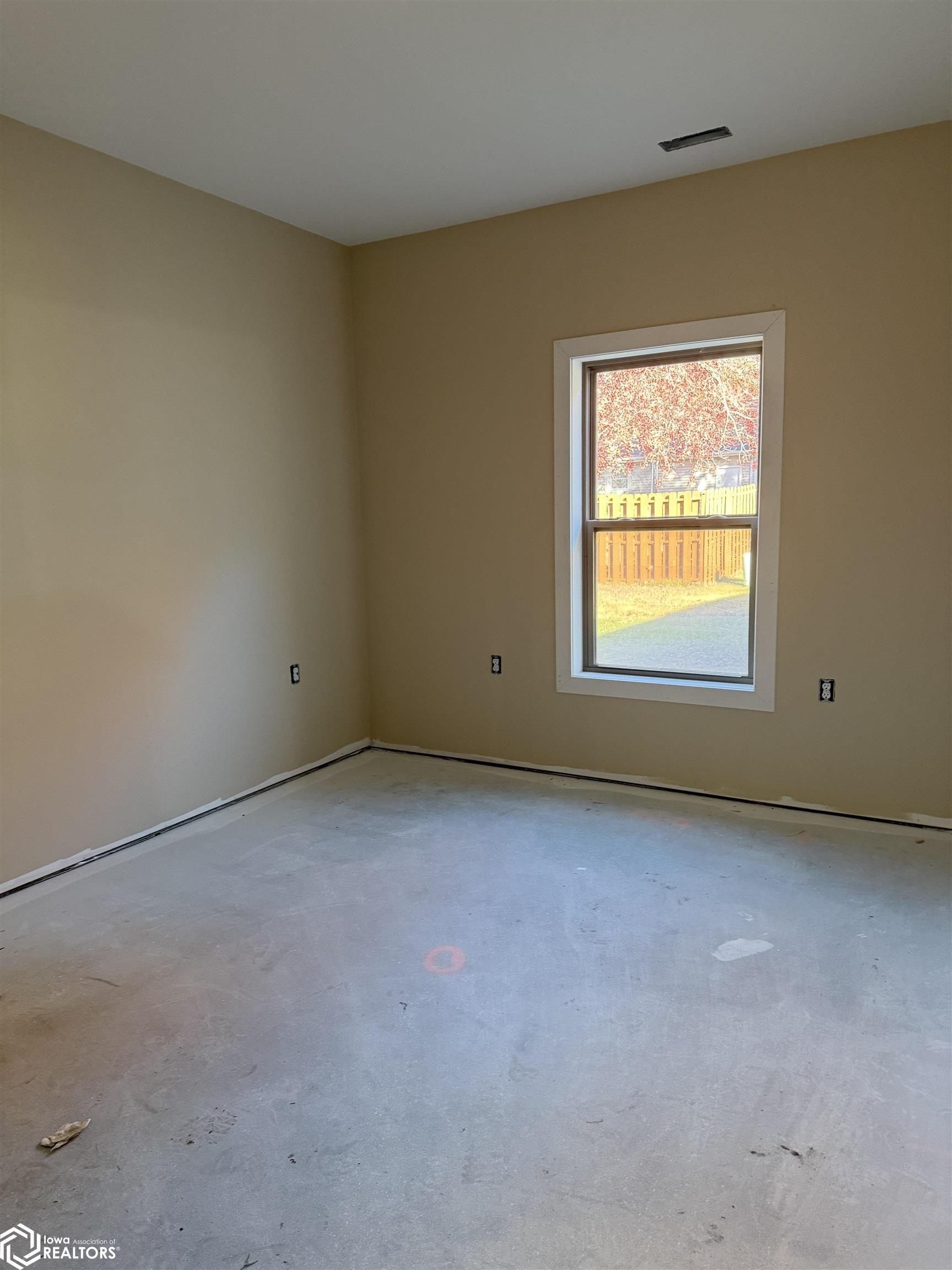 1108 Willow Avenue. Burlington, IA 52601